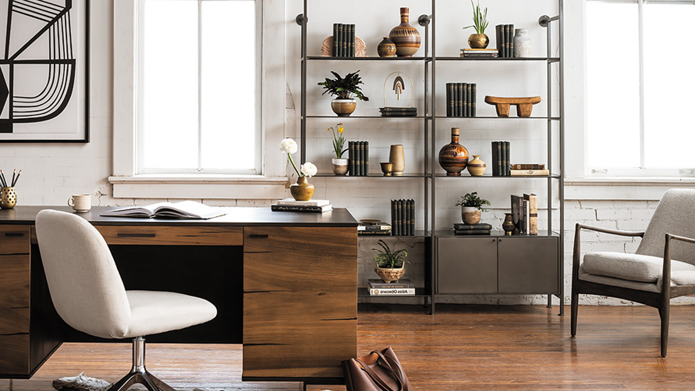 Bookcases & Etageres