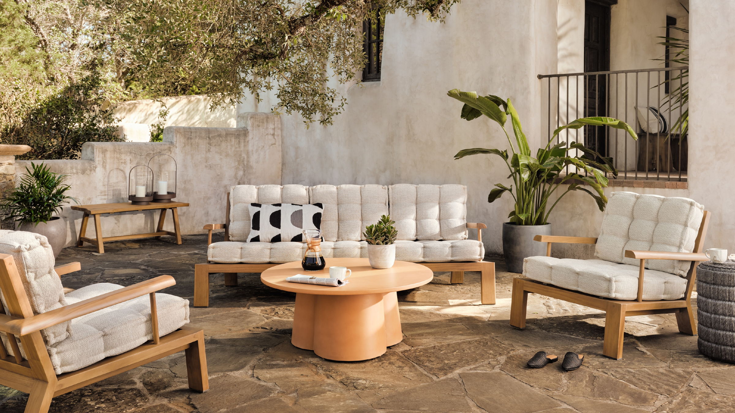 Outdoor Lounge Chairs