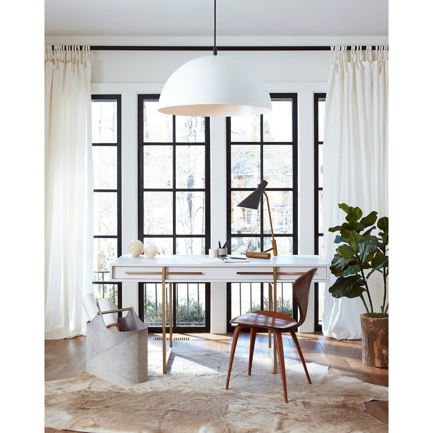 Peridot Outdoor Pendant Large