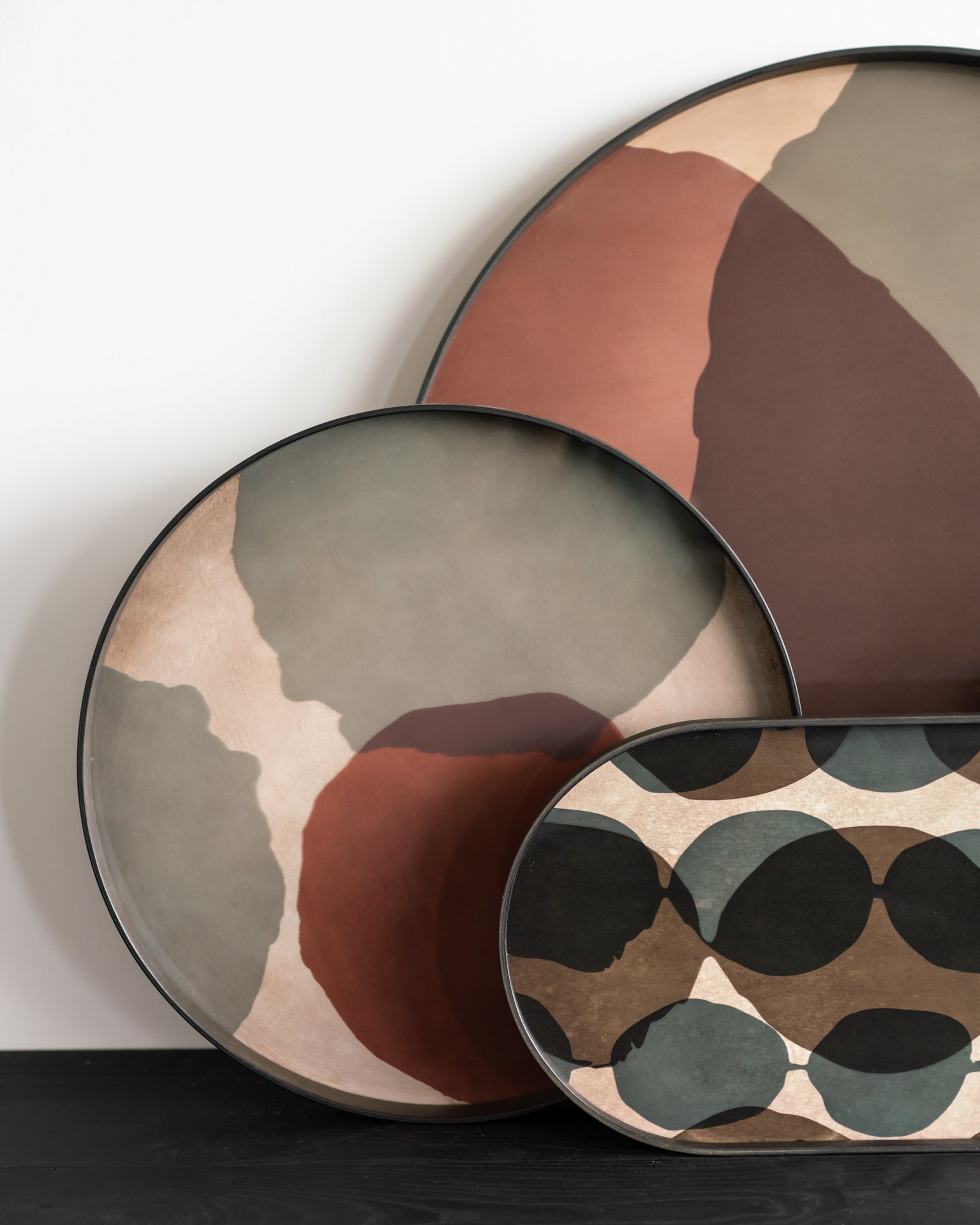 Layered Dots Glass Tray - Black