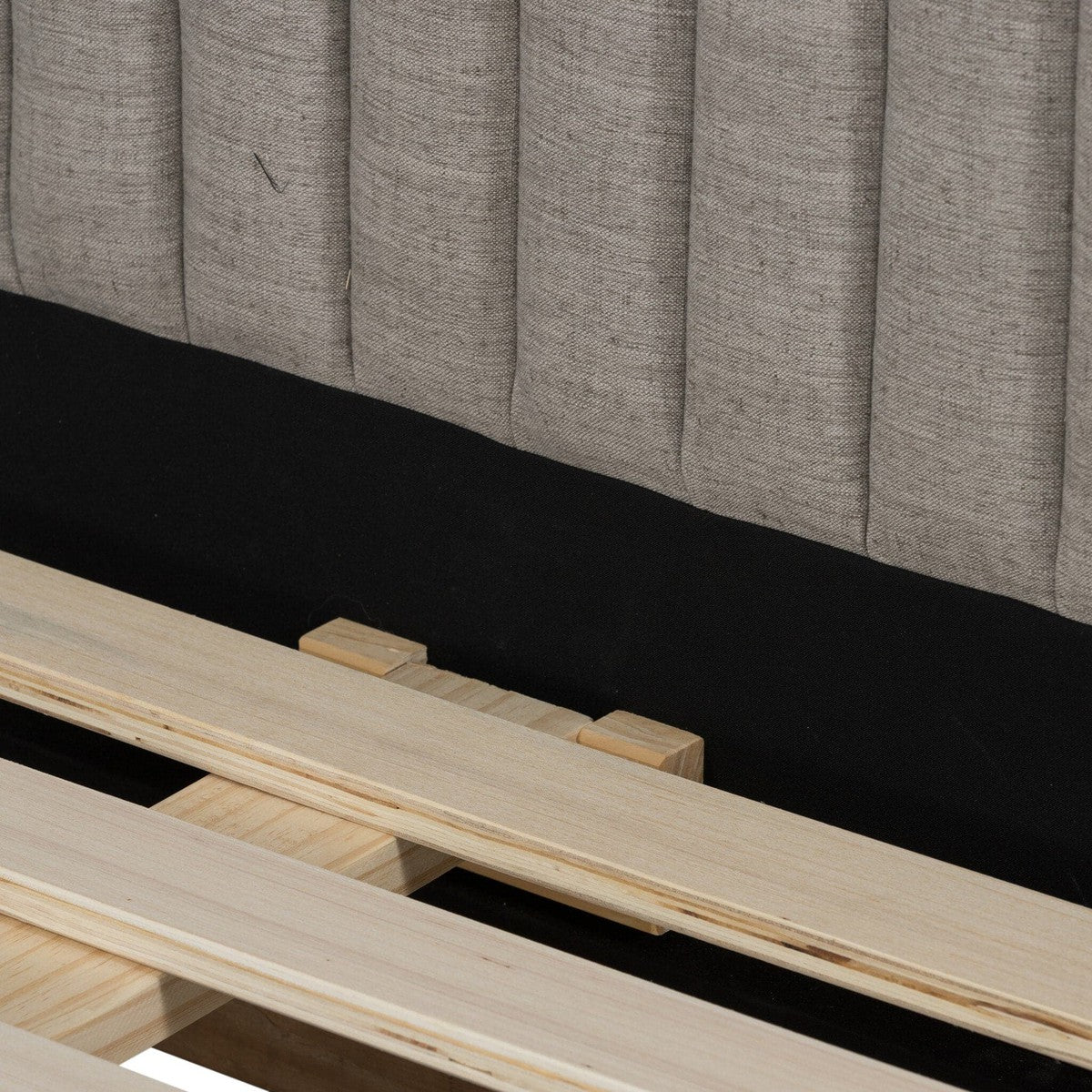 Montgomery Bed - Savile Flannel- King