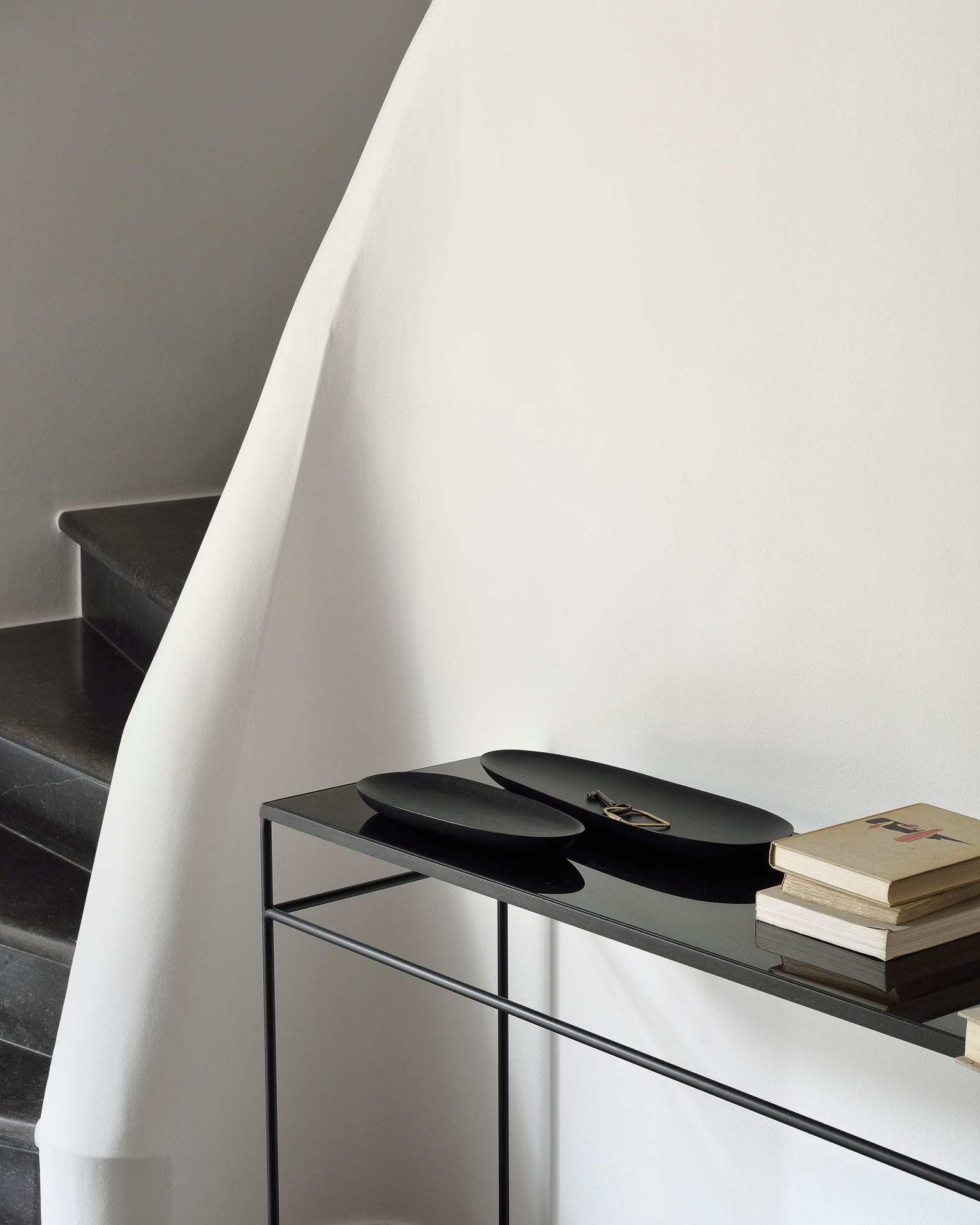 Thin Oval Boards - Black