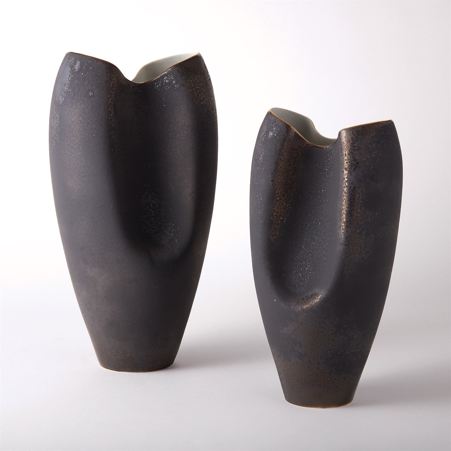 Oxus Pinched Vase-Sm-Global Views-GVSA-7.10217-Vases-1-France and Son