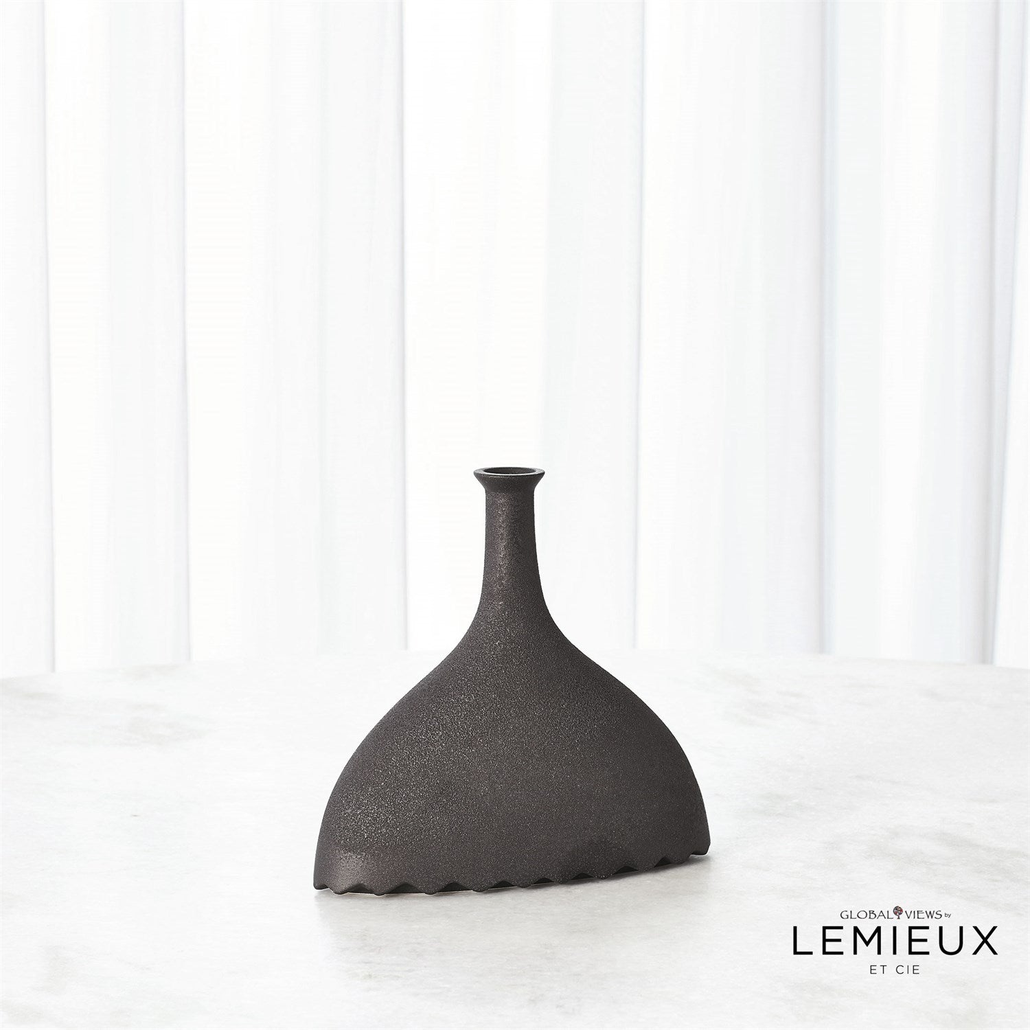 Noelle Geometric Vase-Black-Global Views-GVSA-CLL1.10029-Vases-2-France and Son