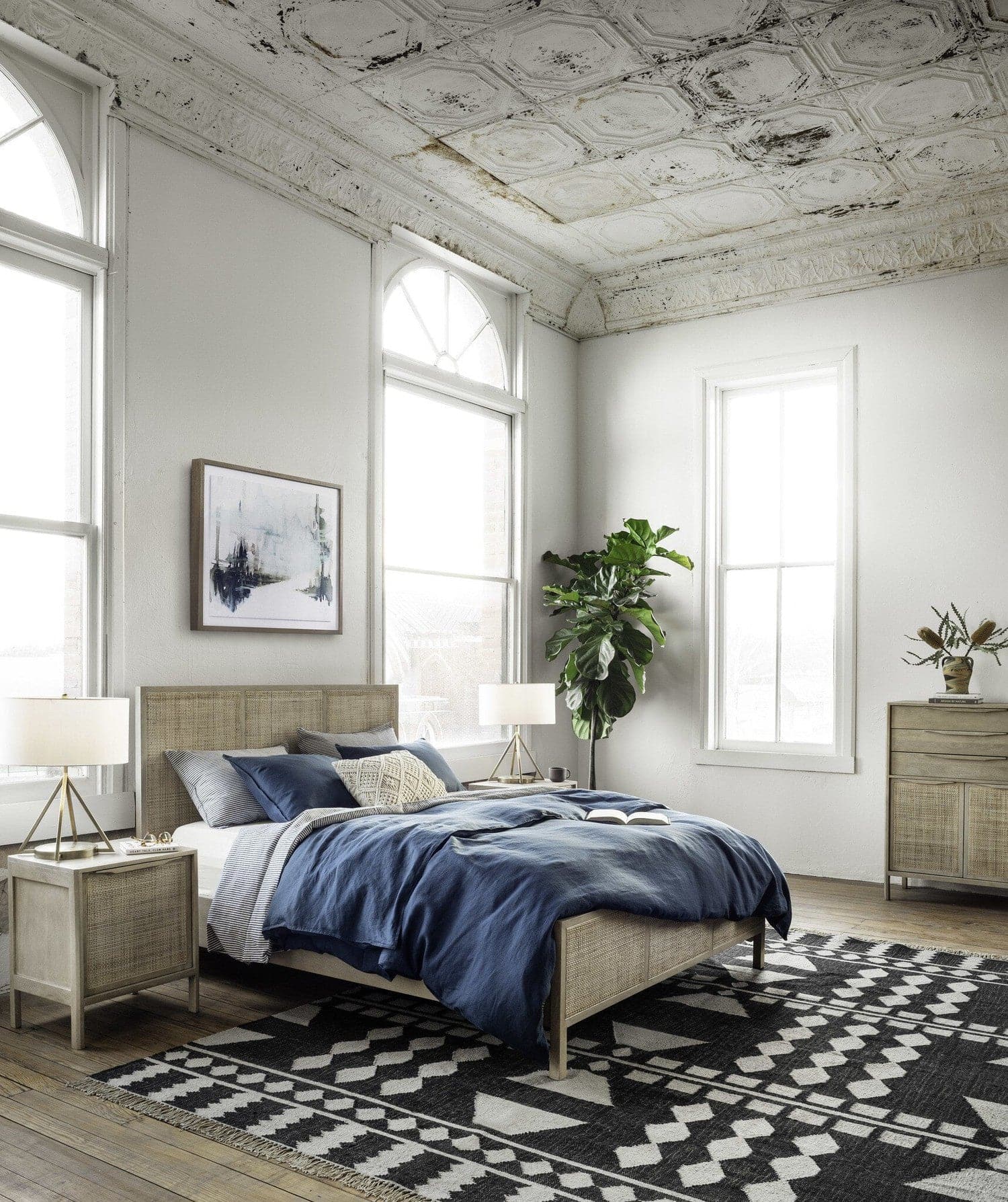 Sydney Bed - Natural Mango - Queen