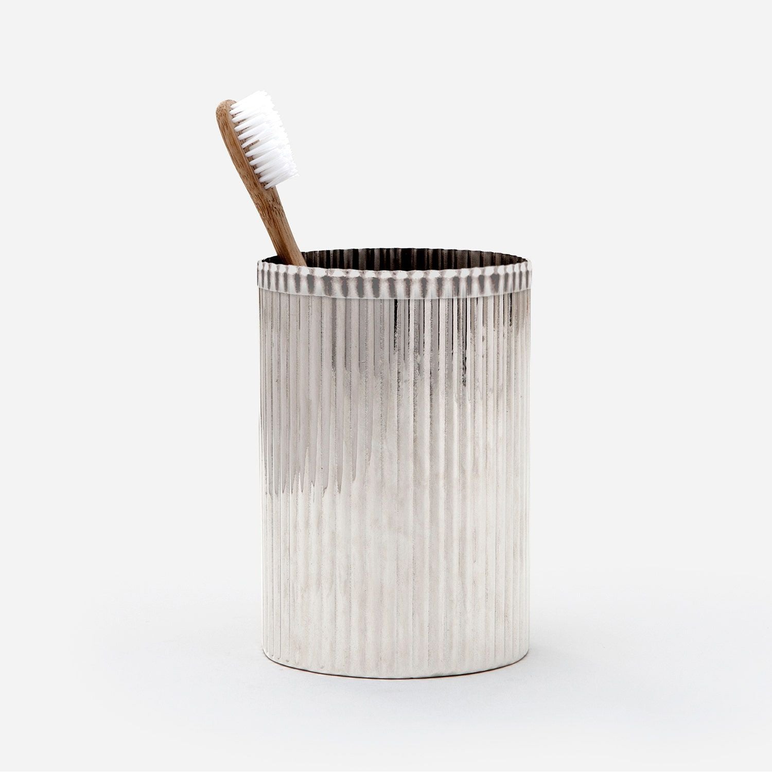 Redon, Shiny Nickel, Brush Holder, Round Straight, Ribbed Metal