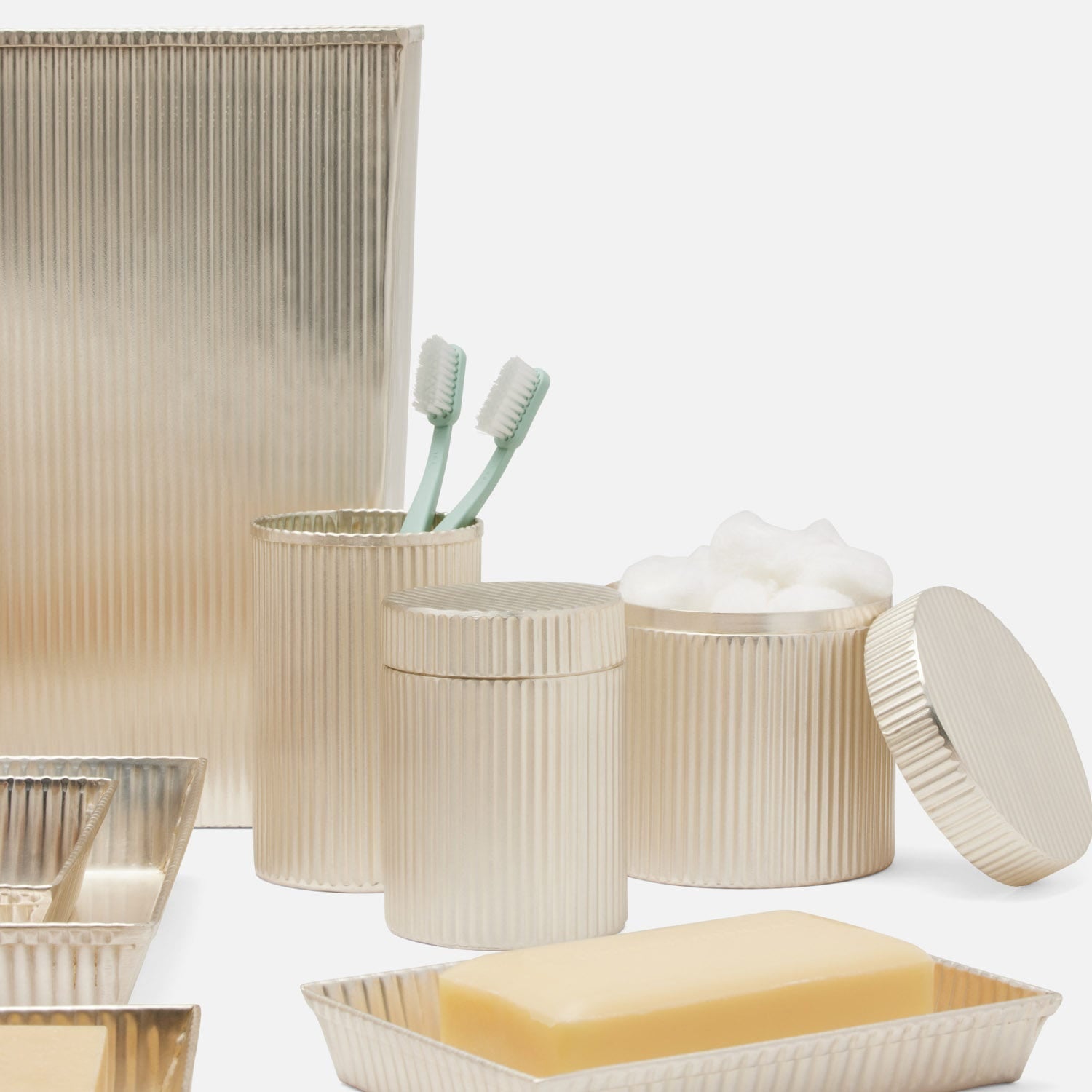 Redon,Matte Silver, Brush Holder, Round Straight, Ribbed Metal