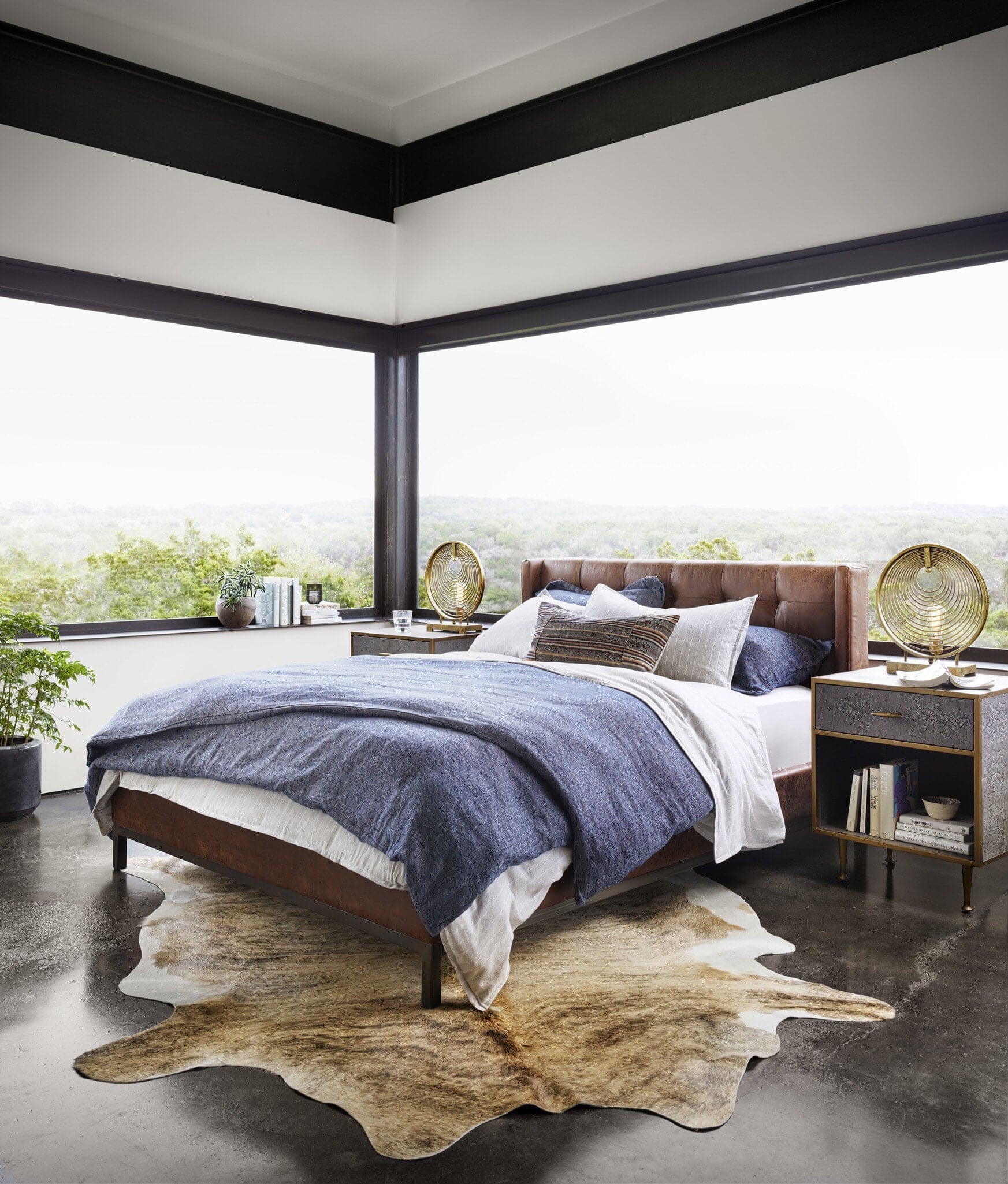 Newhall Bed - Vintage Tobacco - Queen