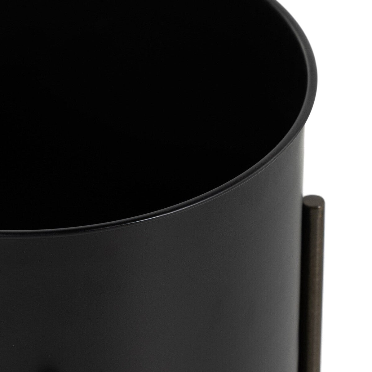 Jed Planter - Iron Matte Black