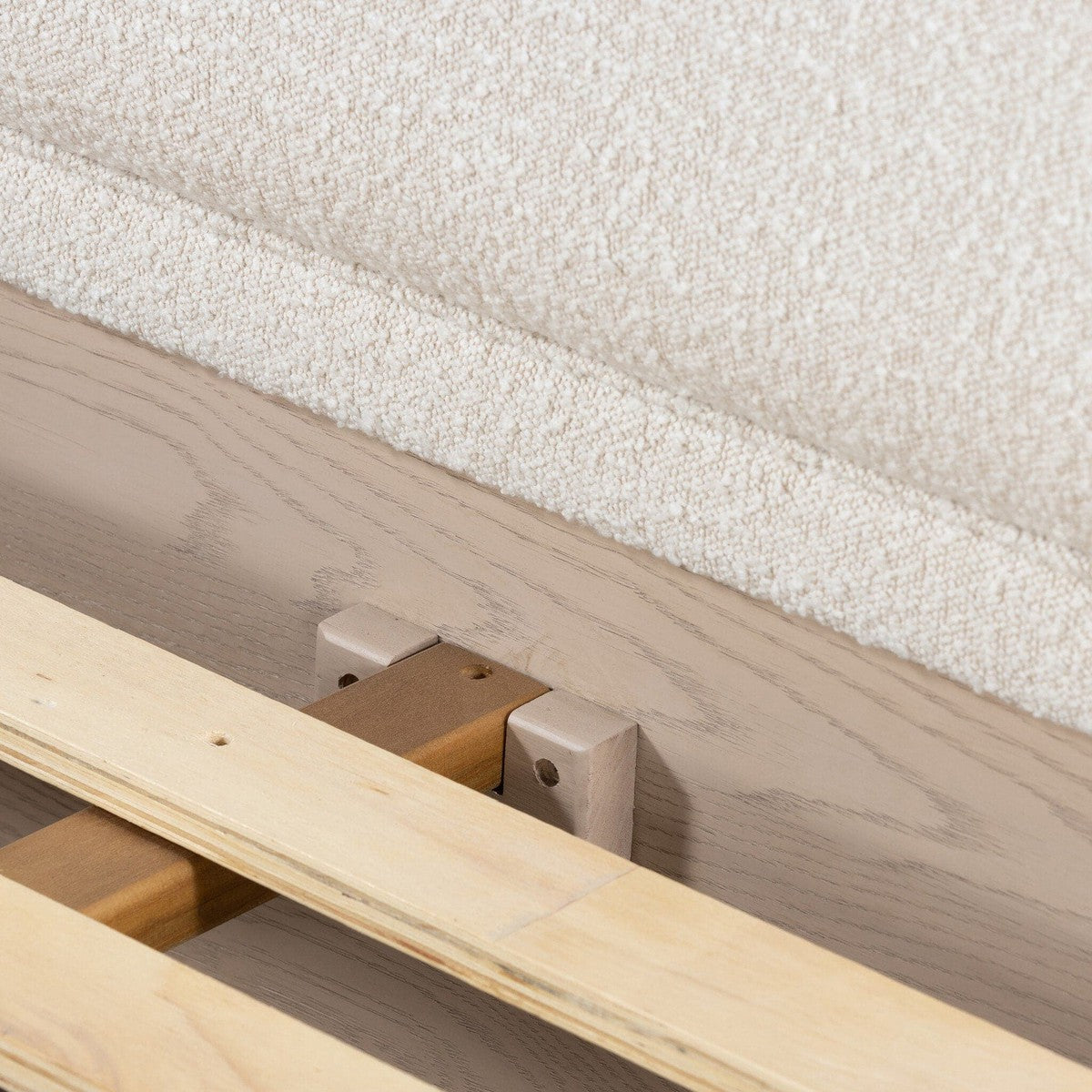 Rosedale Bed - Knoll Natural - Queen