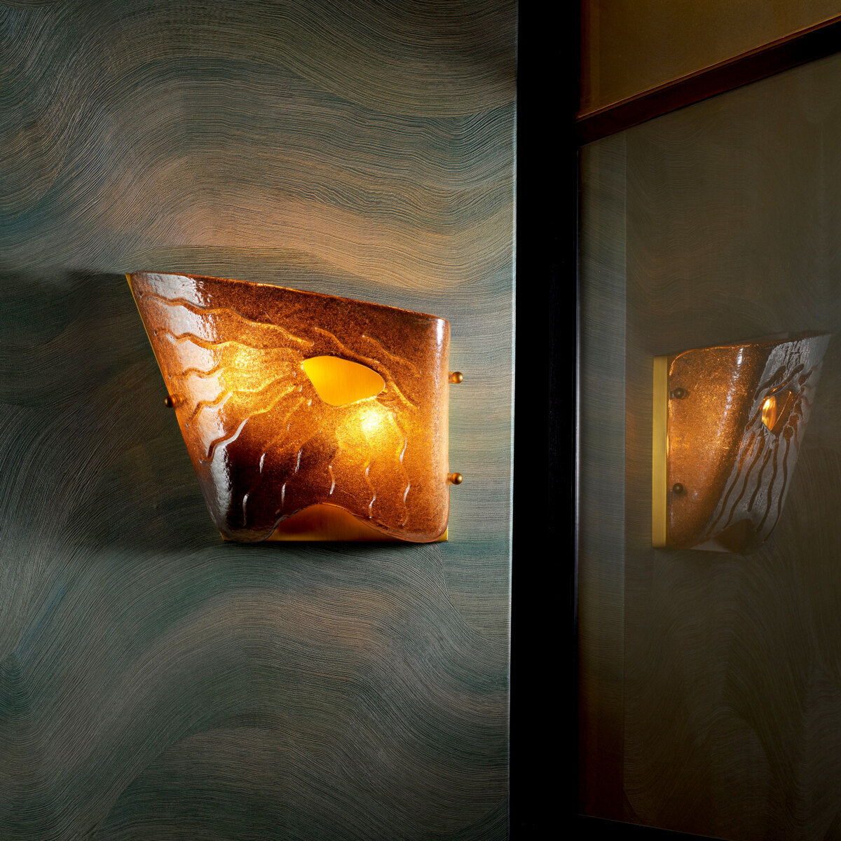 Wall Lamp Orlandis Left - Antique brass finish | smoke glass