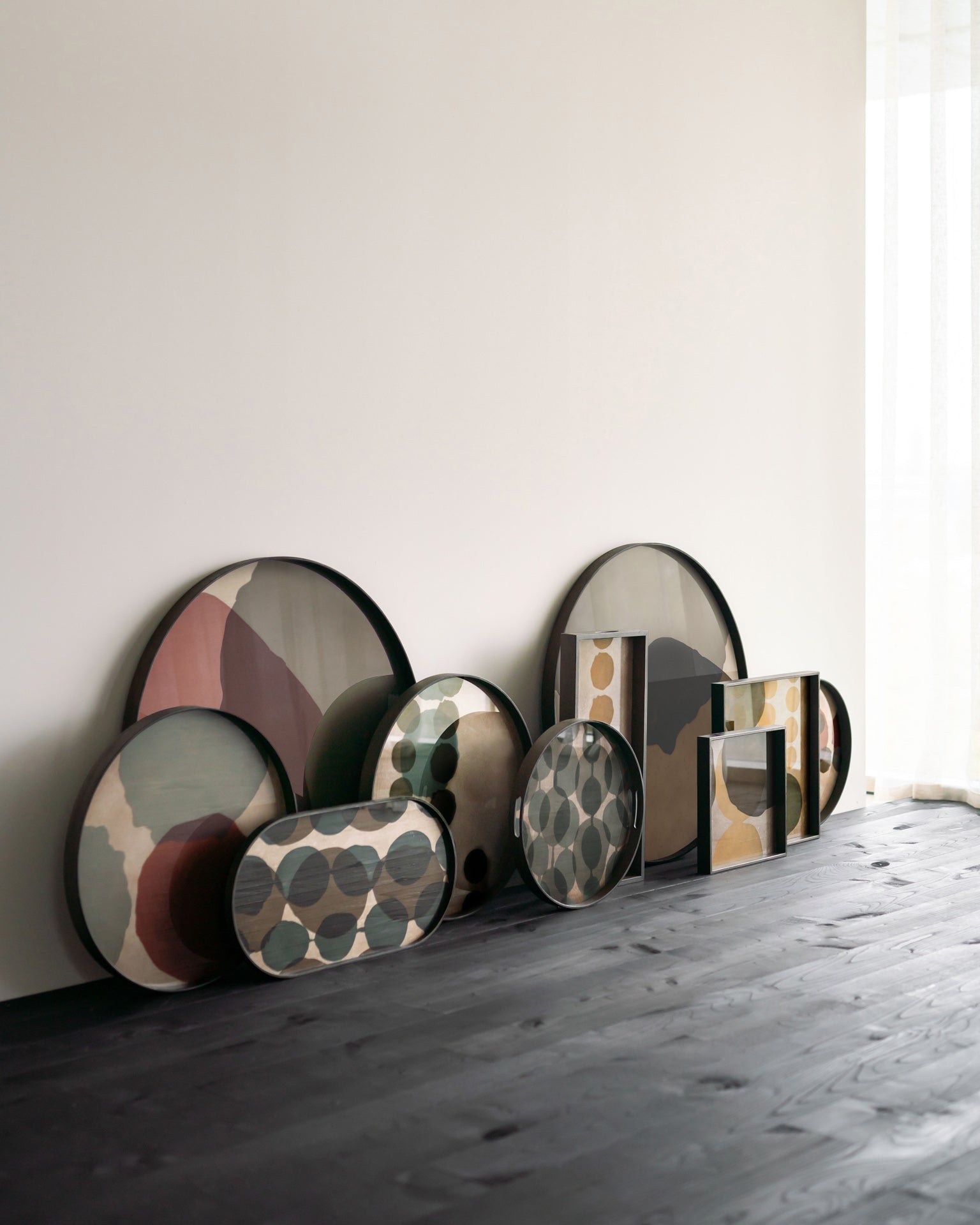 Layered Dots Glass Tray - Black