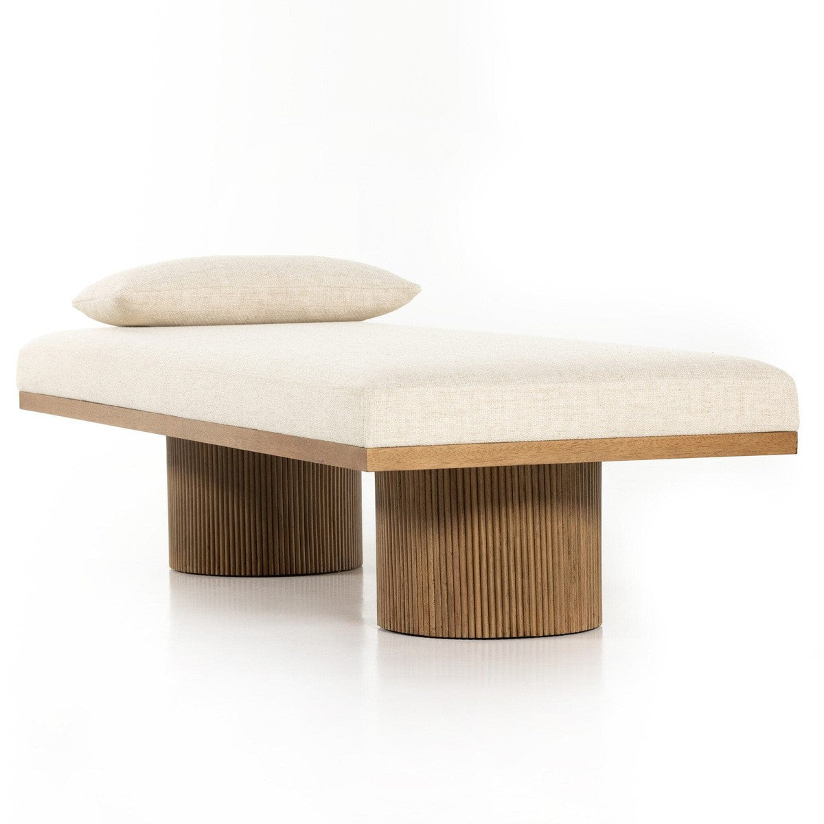 Jakobi Chaise - Thames Cream