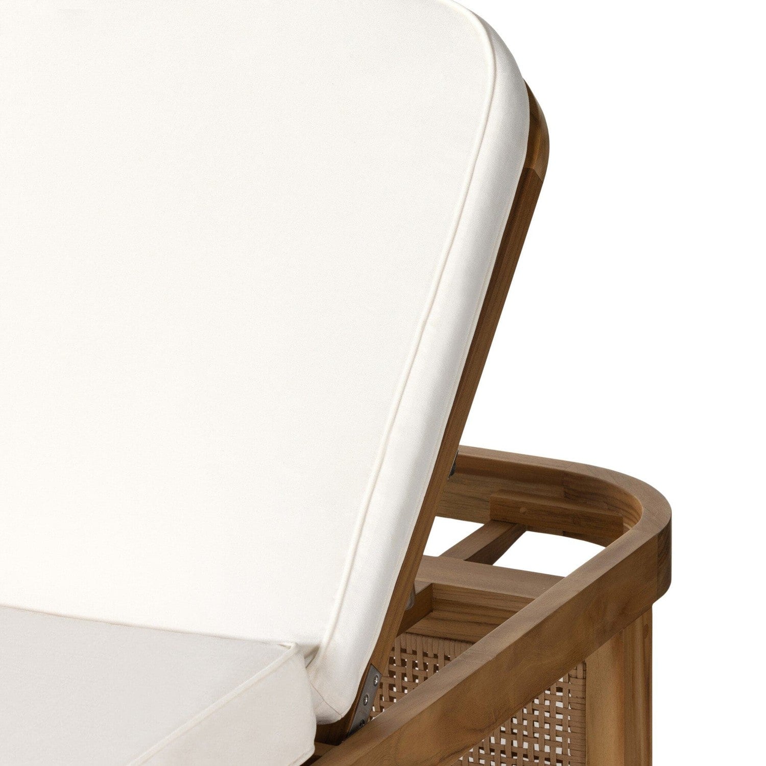 Merit Outdoor Chaise Lounge - Venao Ivory