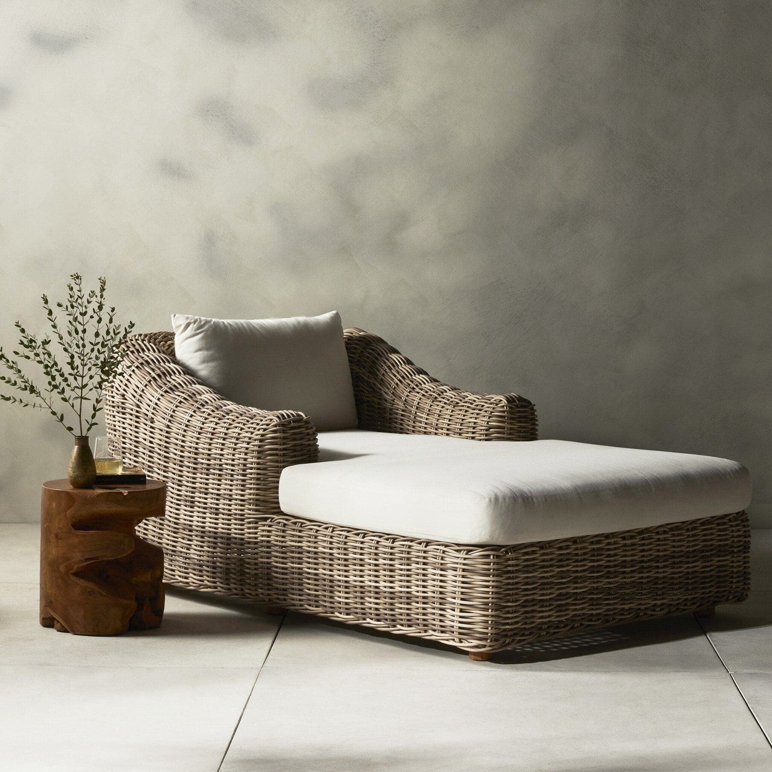 Messina Outdoor Chaise Lounge - Venao Ivory