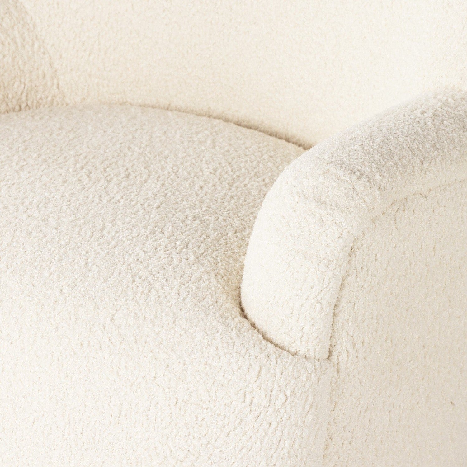 Kadon Chair - Sheepskin Natural