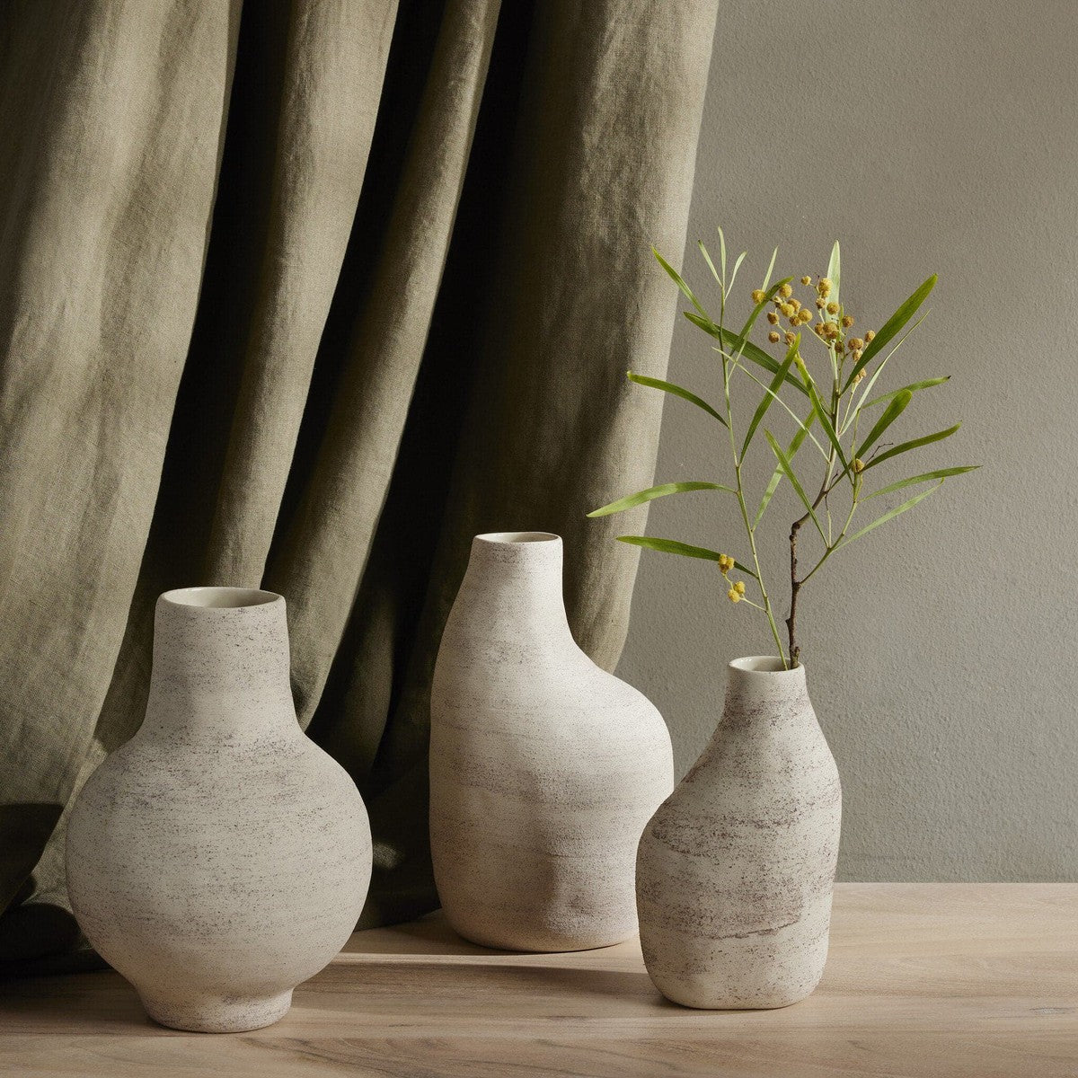 Arid Vases, Set Of 3 - Distressed Cream