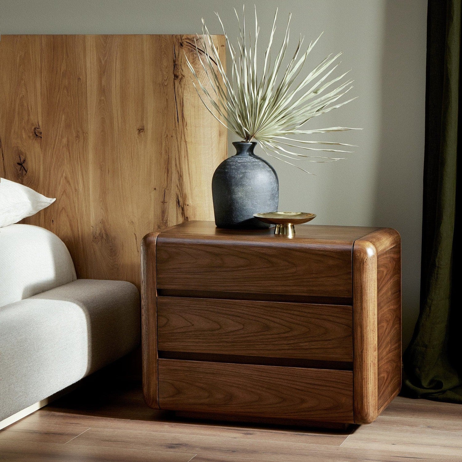 Brynn Nightstand - Dark Walnut Veneer