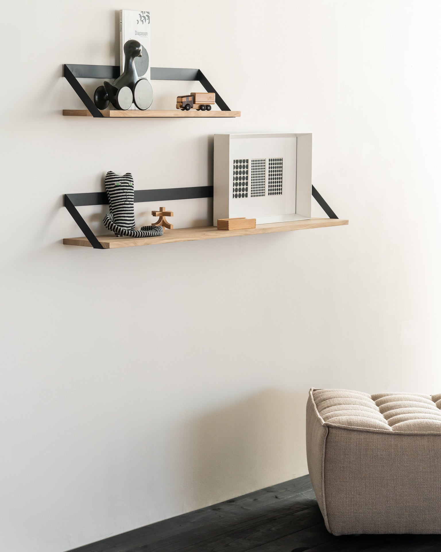 Ribbon Shelf - Tan