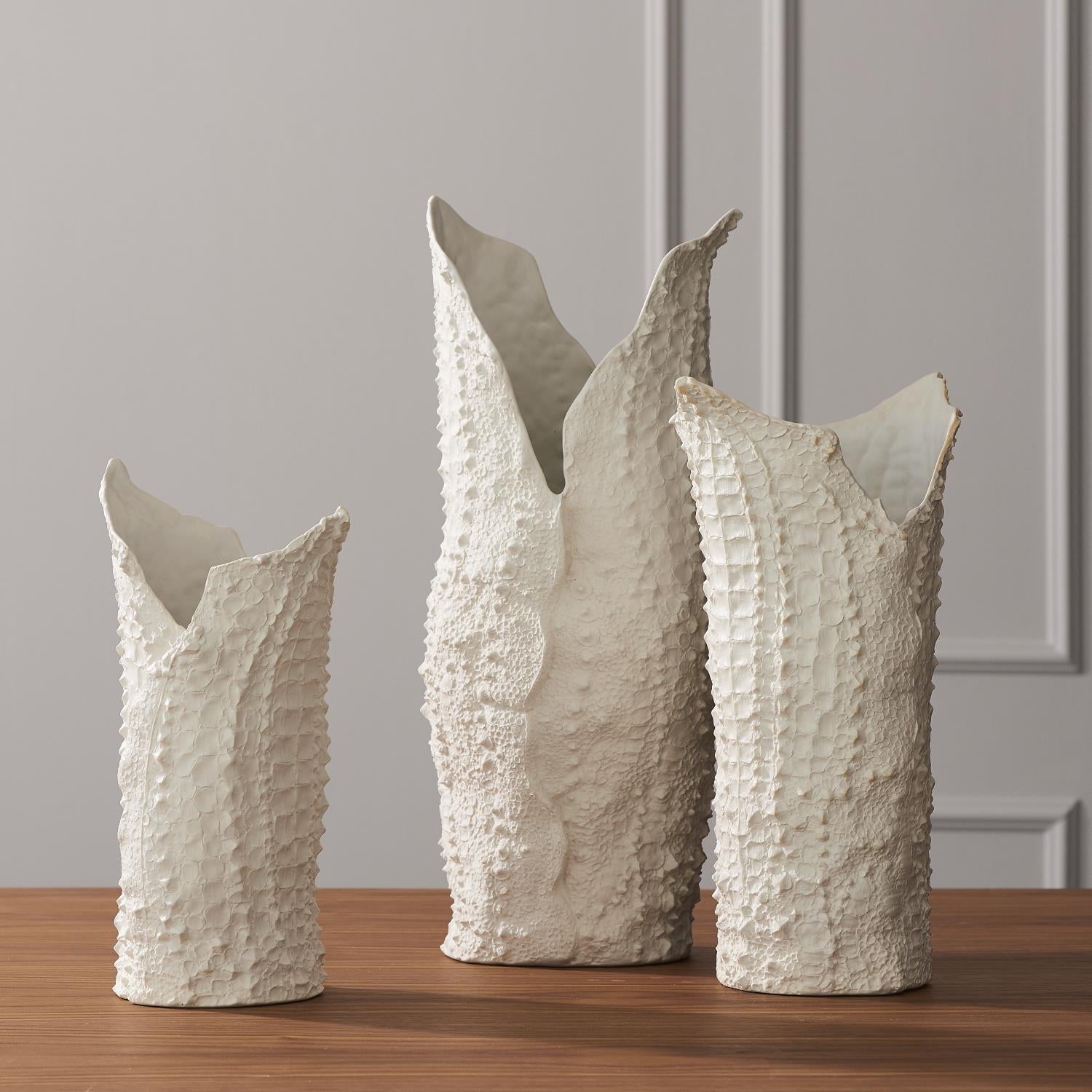 Crocodile Vase-Matte White-Lg-Global Views-GVSA-1.10667-Vases-2-France and Son