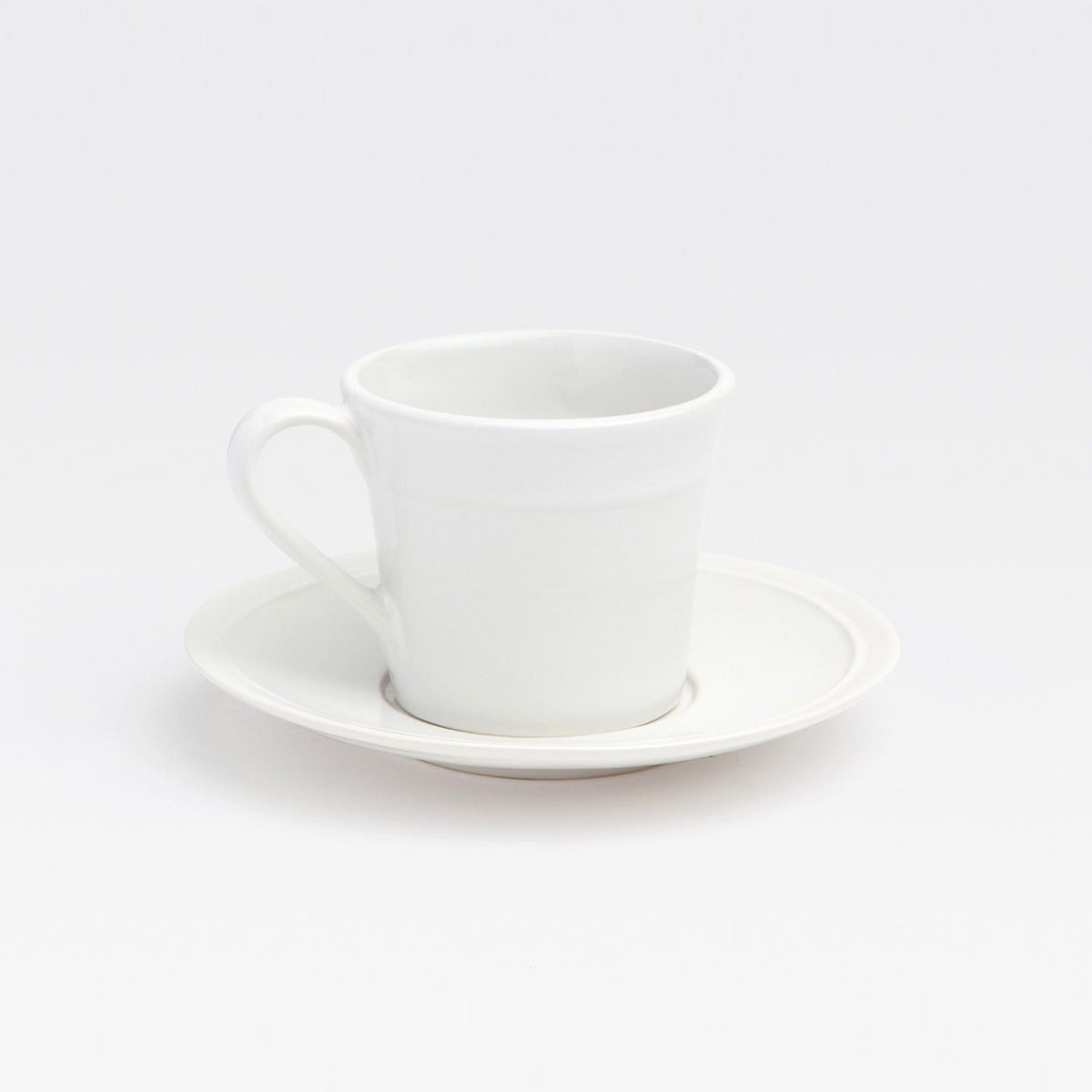 Ariana, White Cup and Saucer, Pack/4