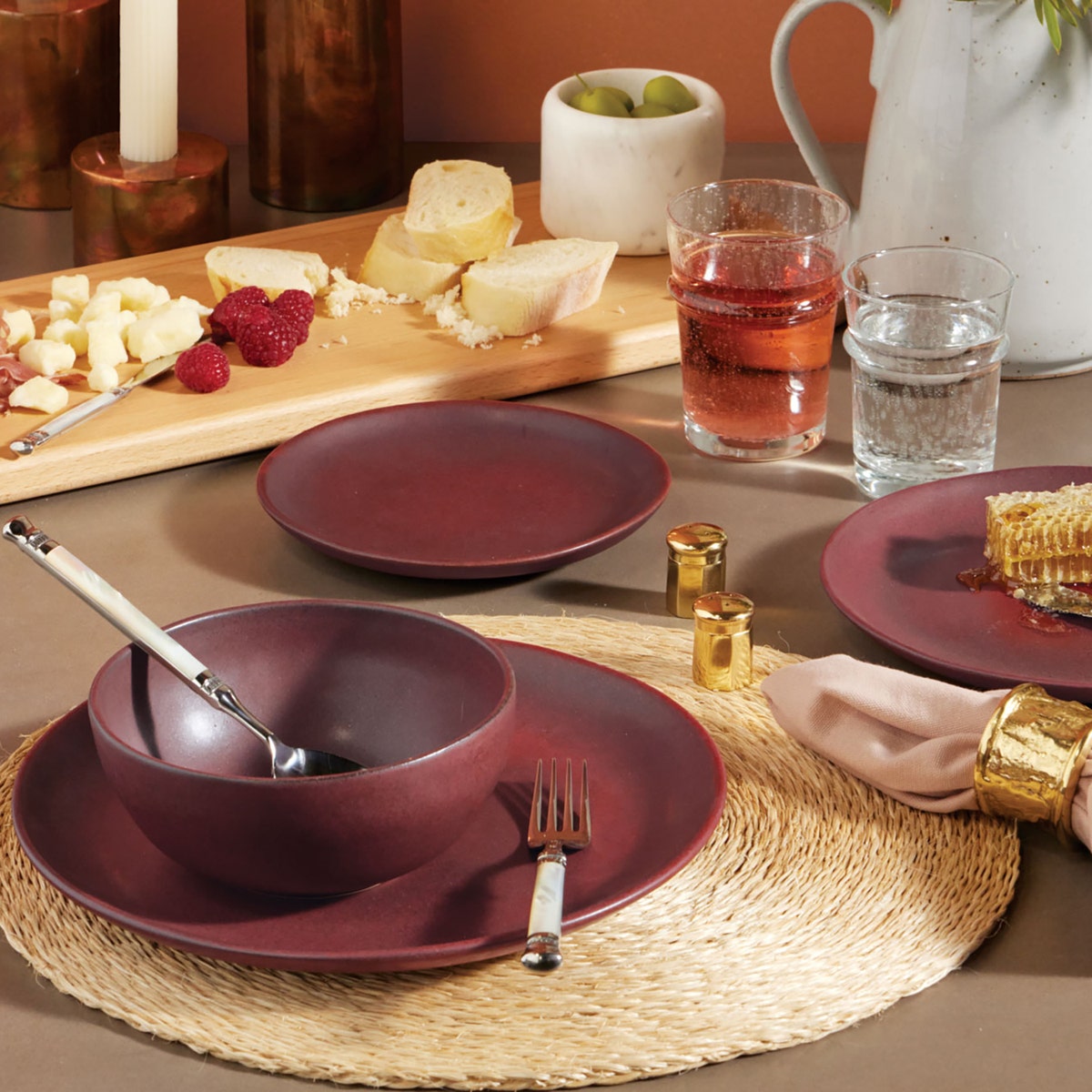 Wellington Oxblood Salad/Dessert Plate Pack/4