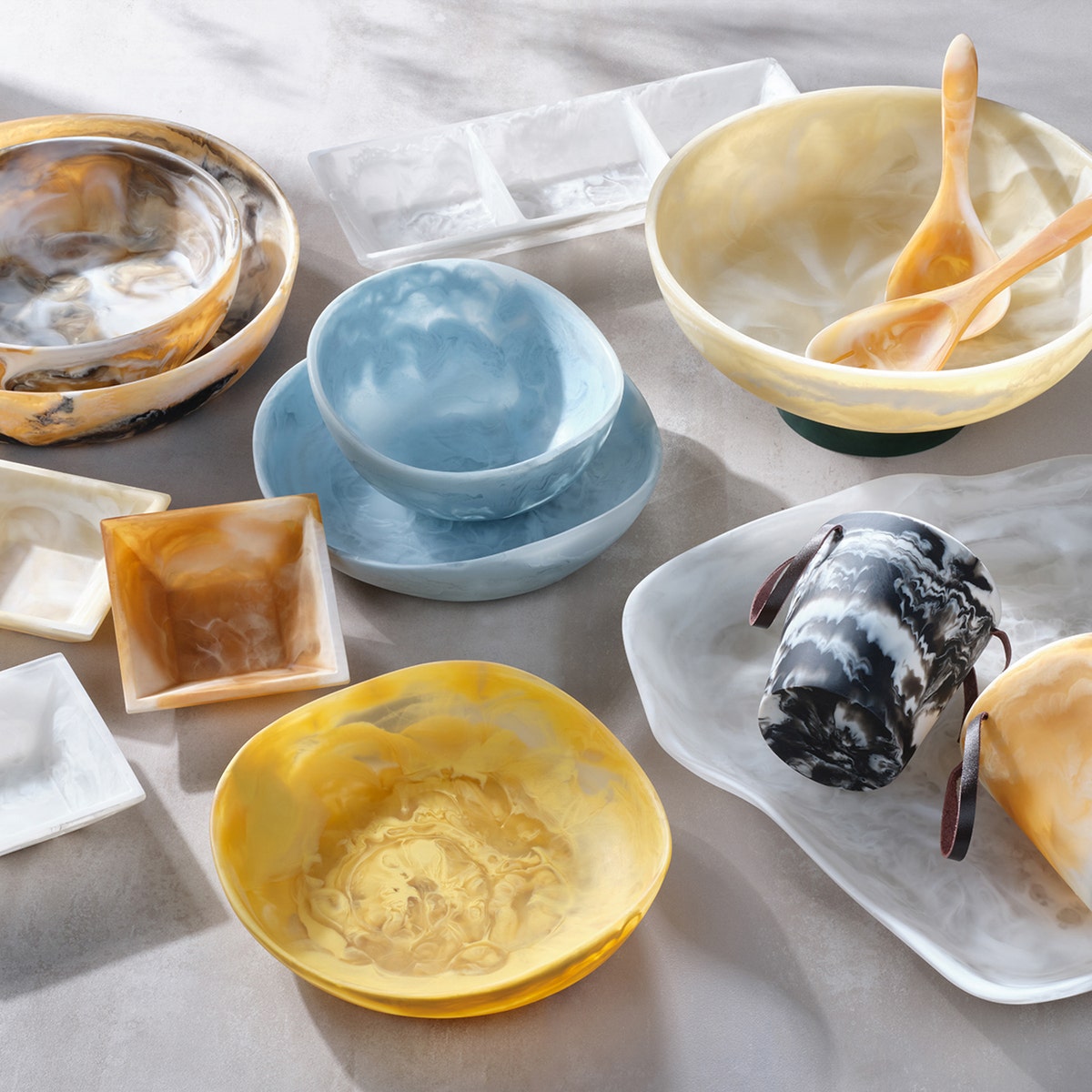 Olena Amber Swirled Snack Bowl Single Resin Pack/4