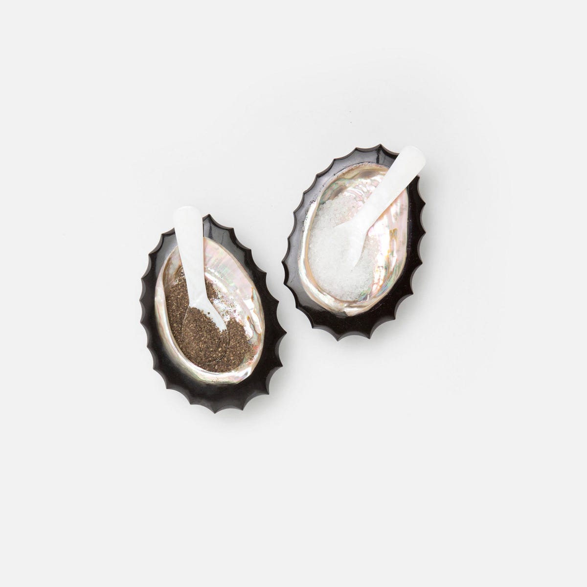 Tilda Black Pinch Bowls Resin/Abalone Shell Boxed Set Of 4