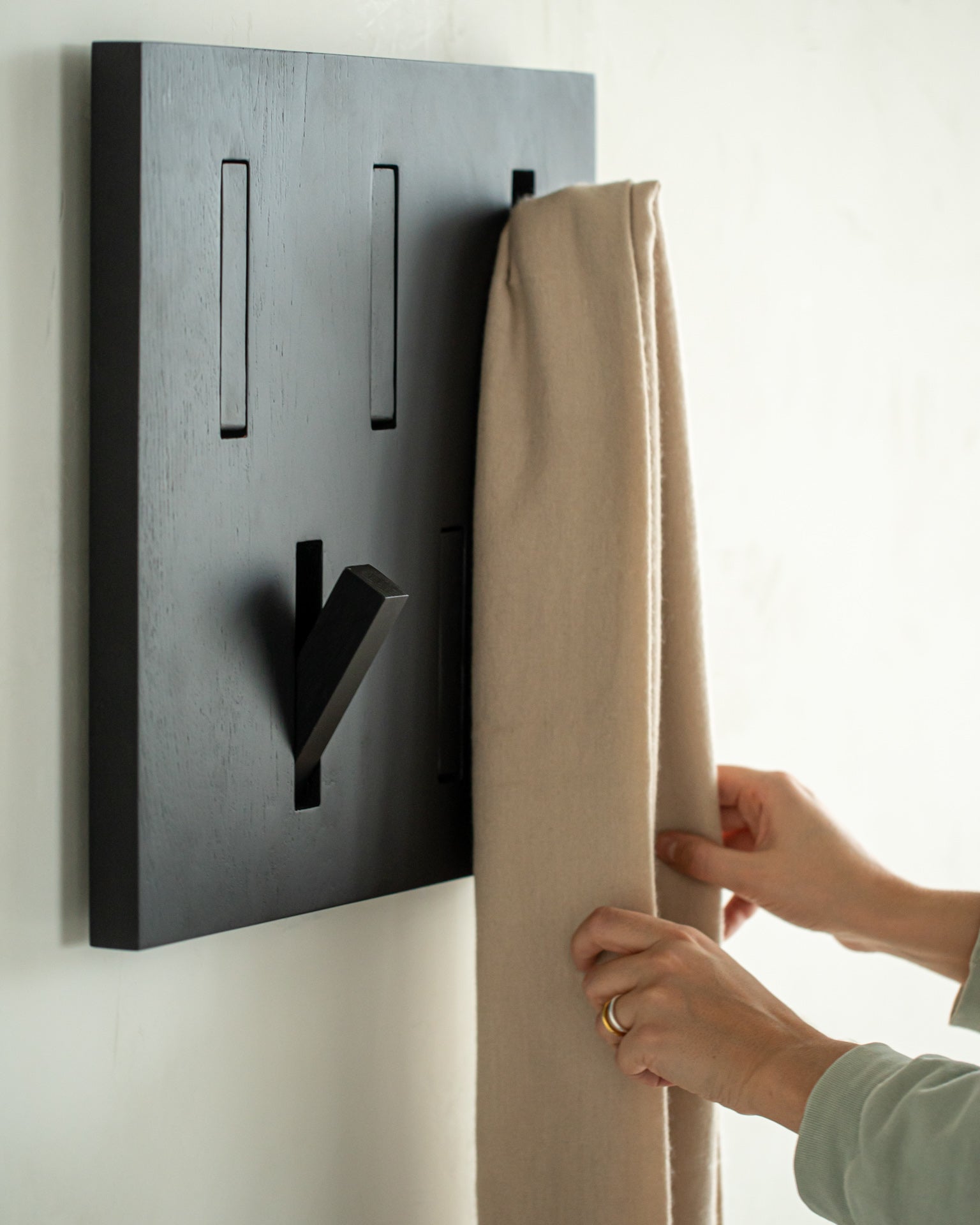 Utilitile Wall Hanger - Black