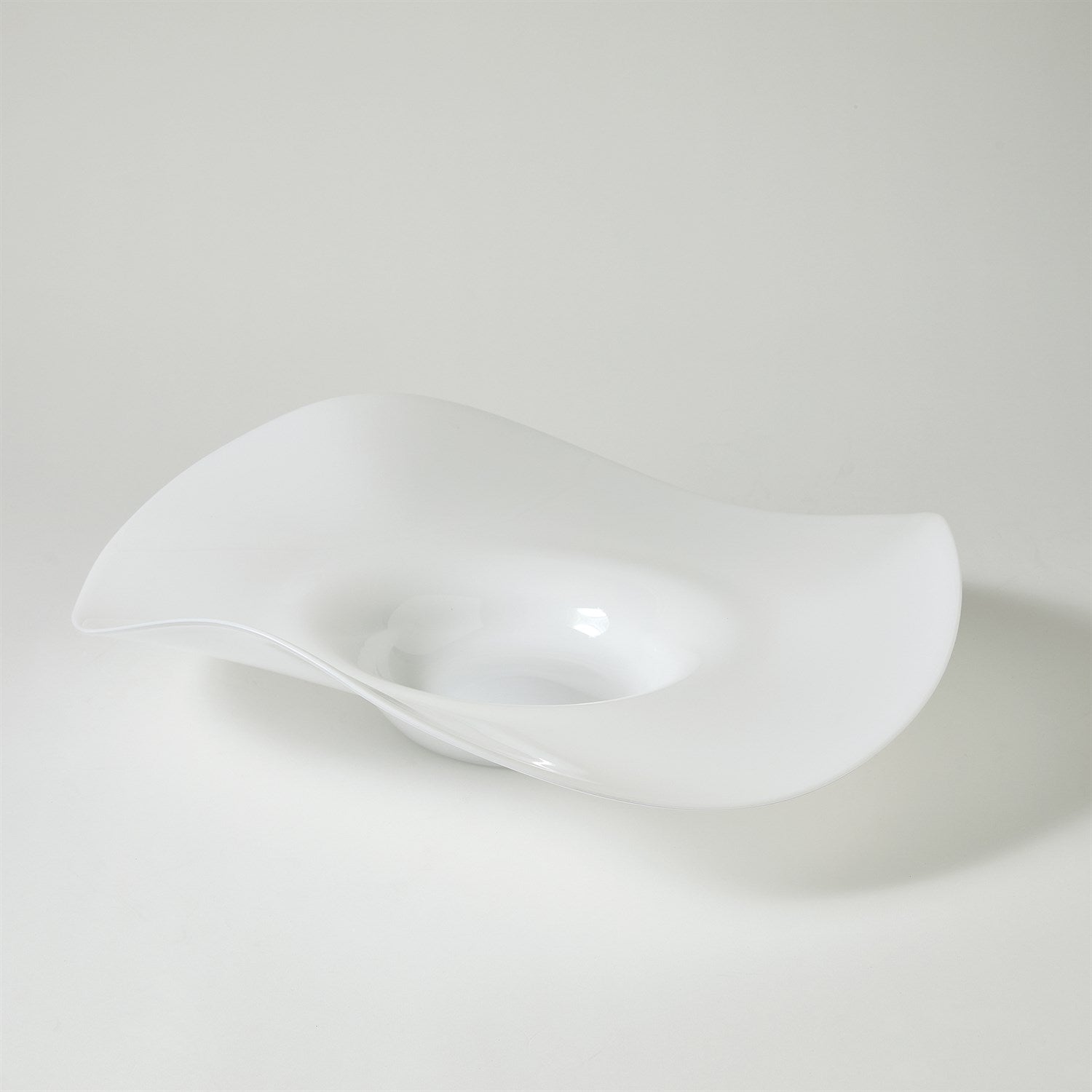 Wavy Edge Bowl-Global Views-GVSA-6.60608-BowlsWhite-1-France and Son