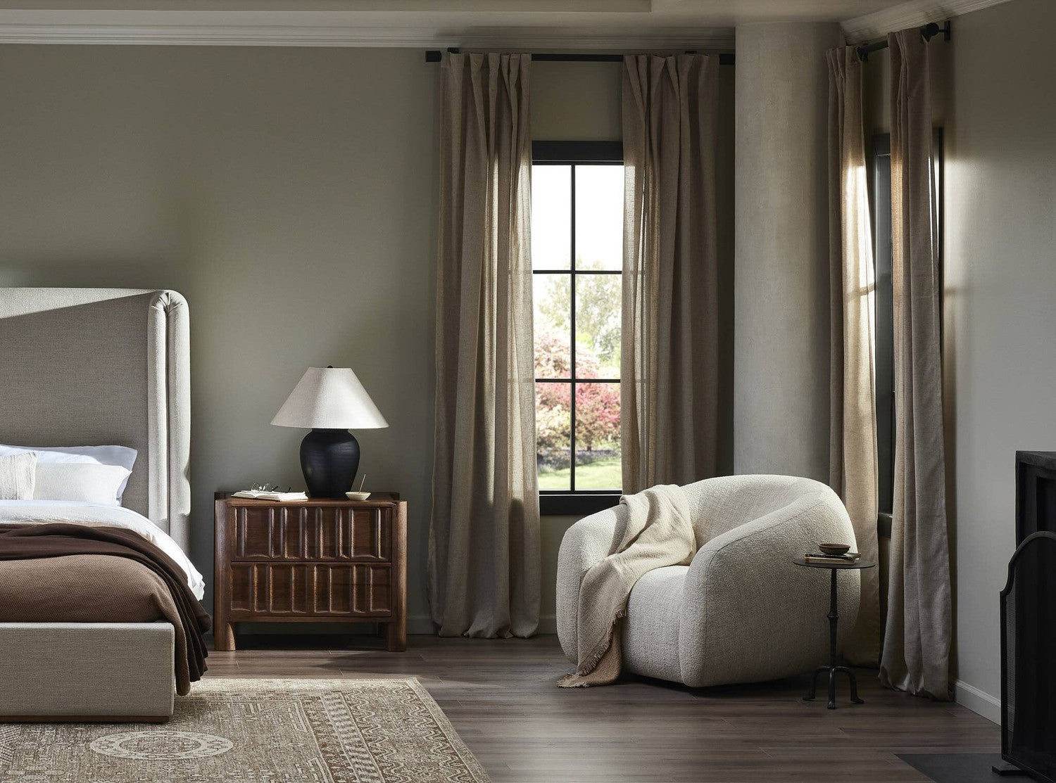 Channing Swivel Chair - Yuma Cream