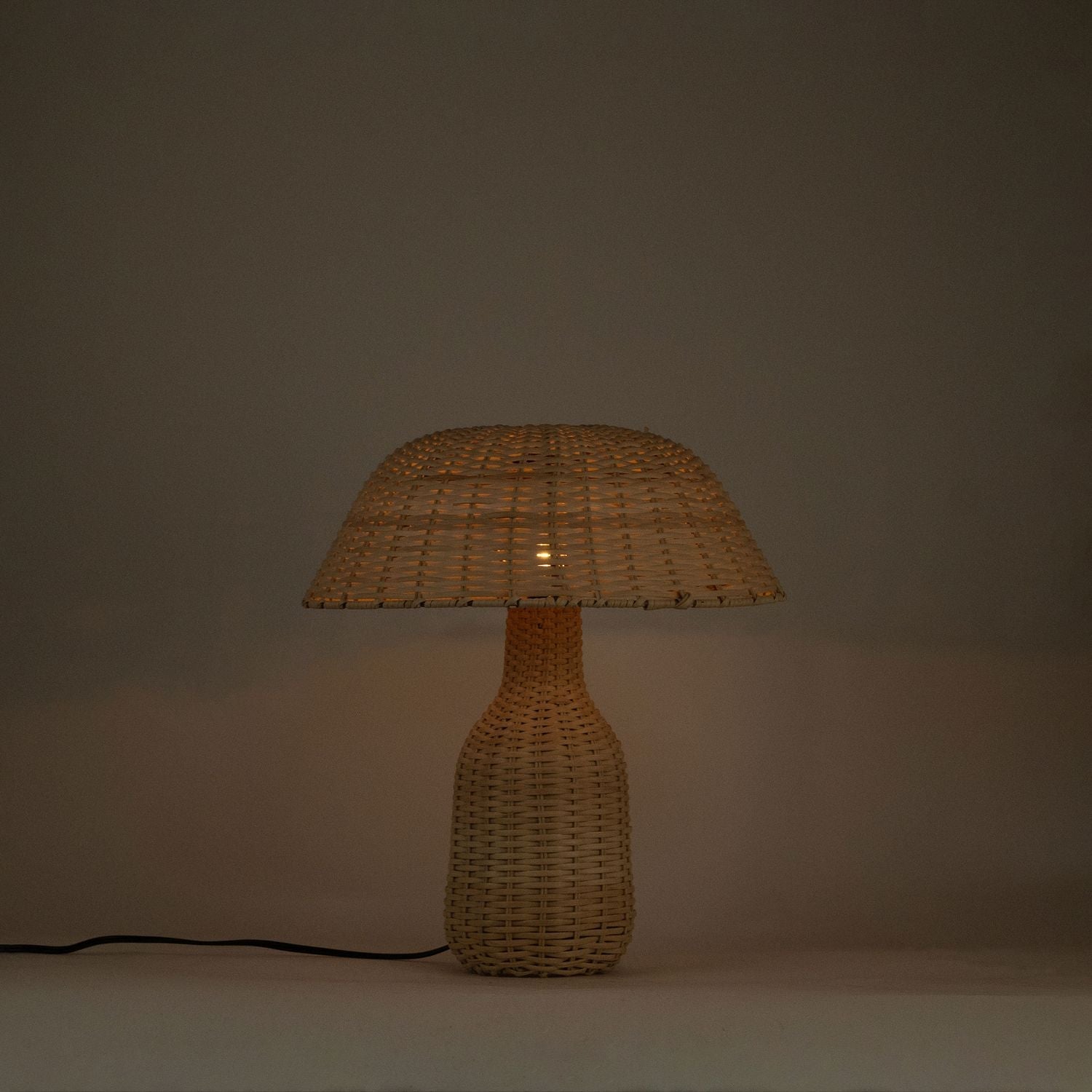 Havana Rattan Table Lamp — Natural