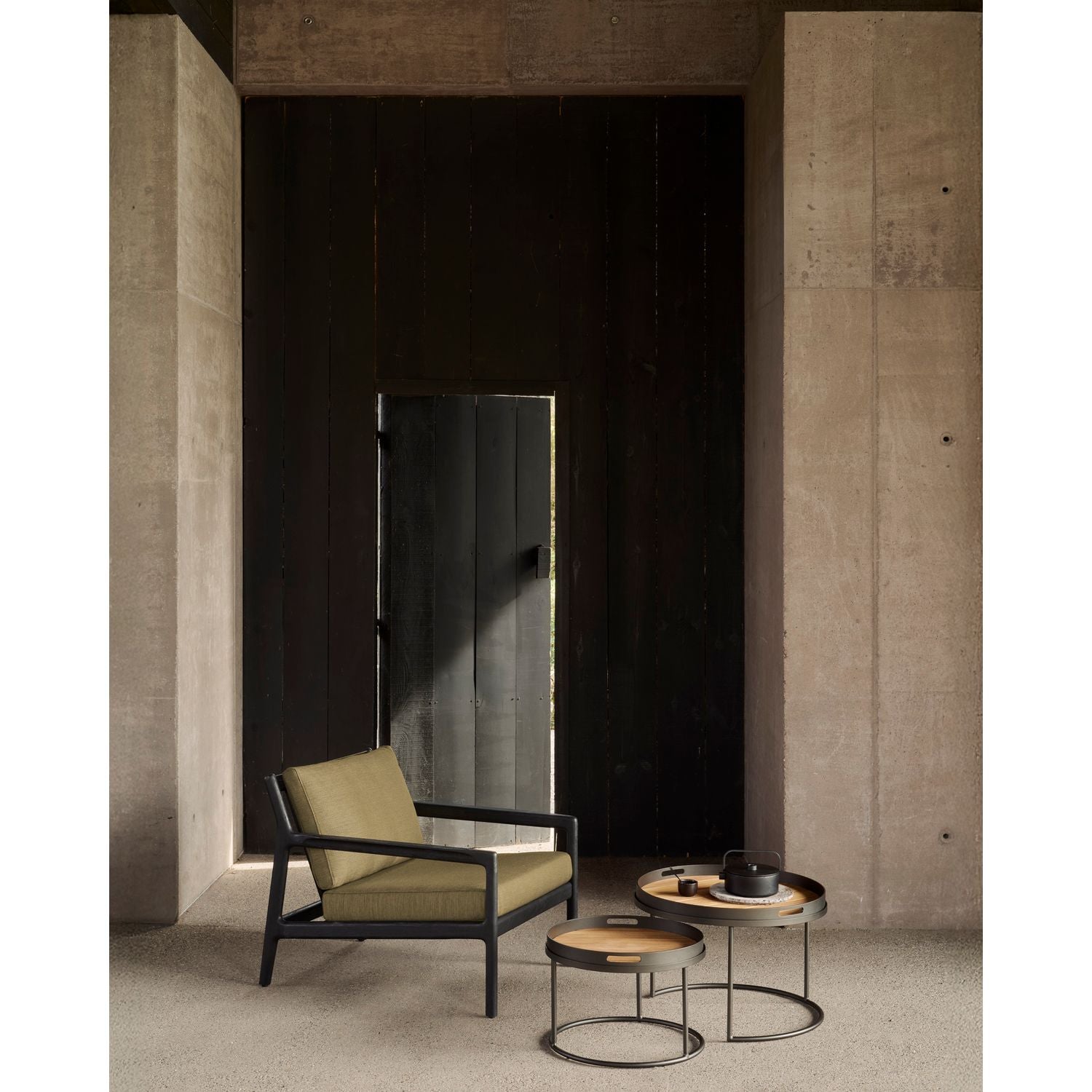Jack Outdoor Lounge Chair - lifestyle