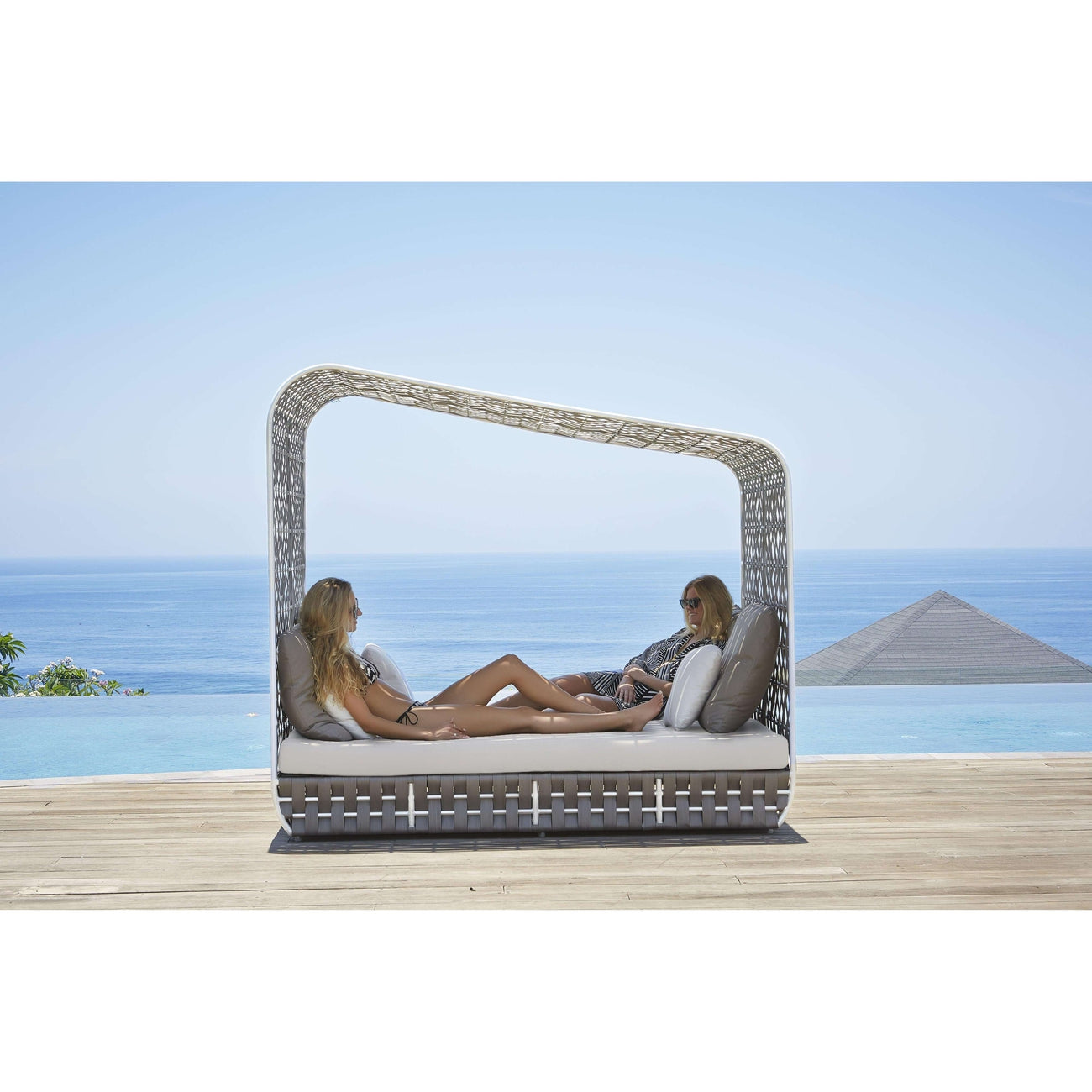Shop Outdoor Daybeds – France and Son Canada