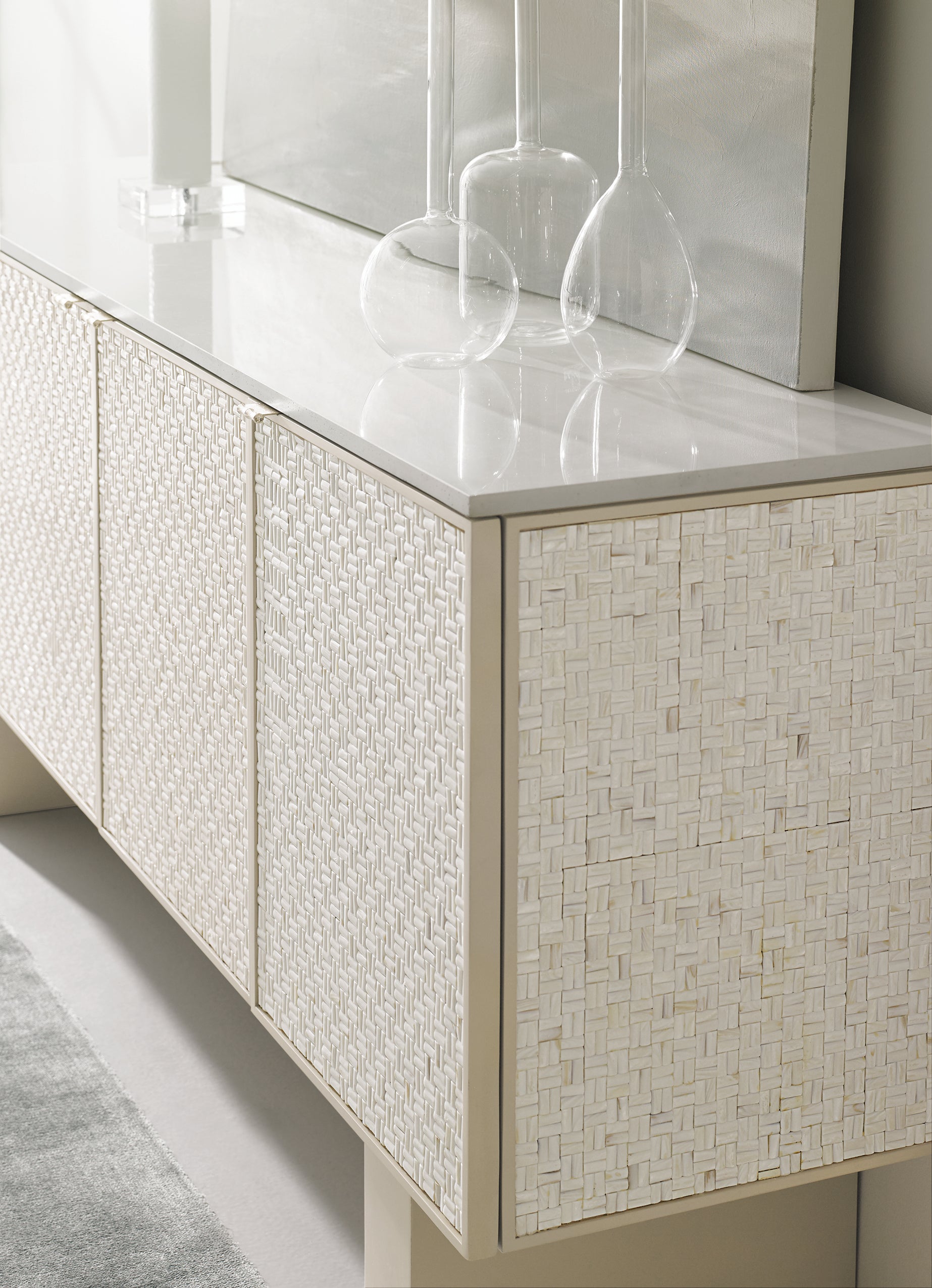 Bomb-Shell  - Taupe, White