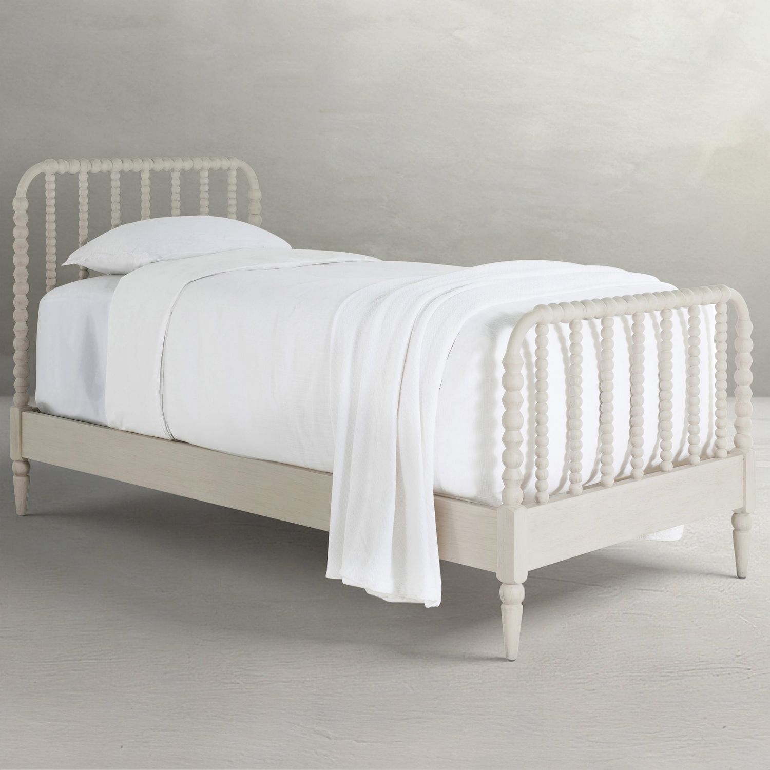 Jennifer Wood Distinct Spindle Bed