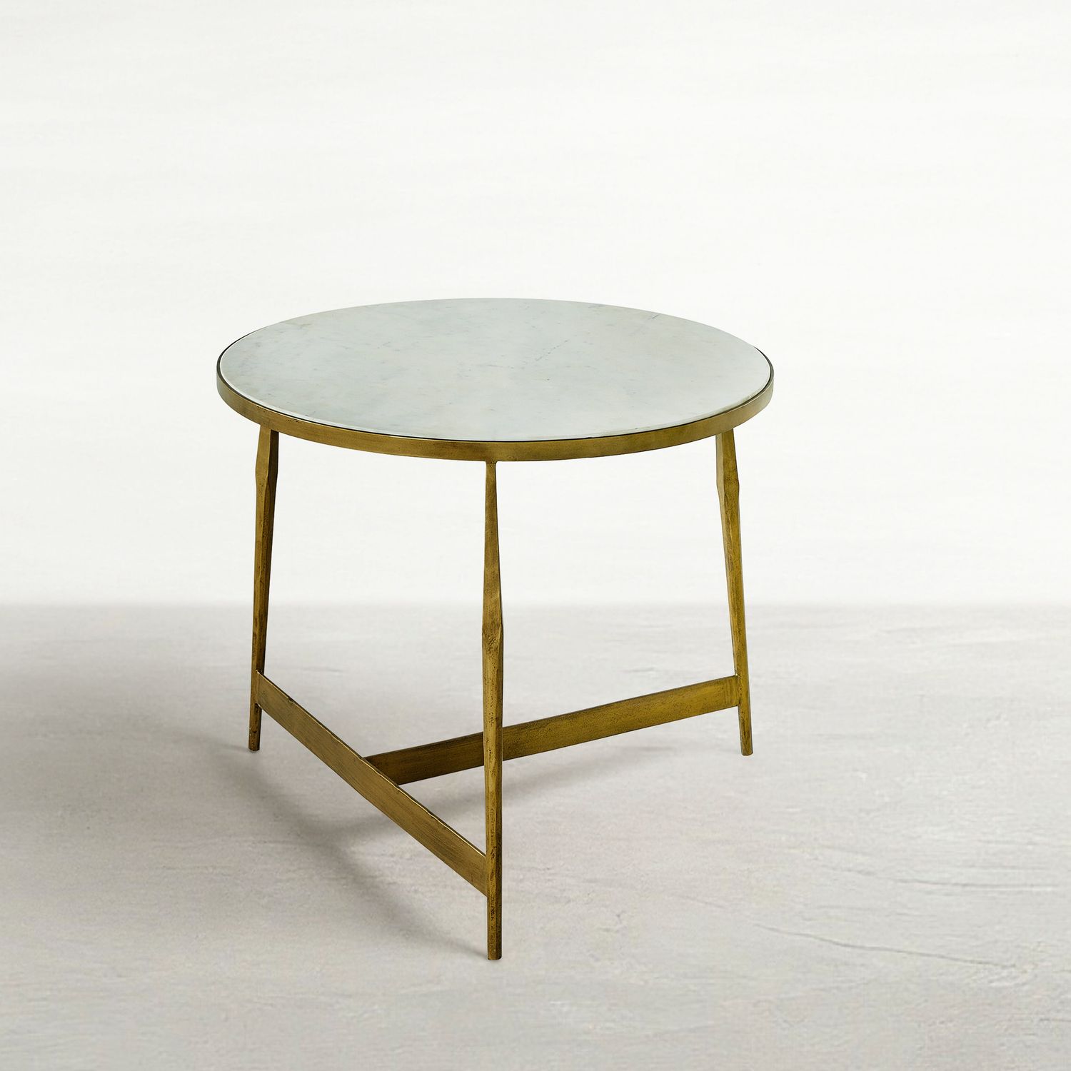 Alana Iron Round Table - 28 In. W X 25 In. H