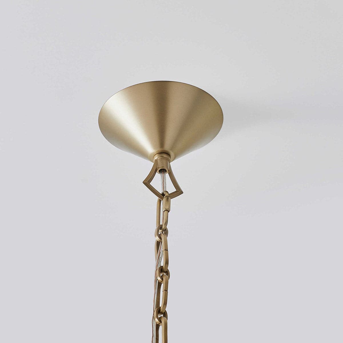 Ariadne 8 Lt Chandelier