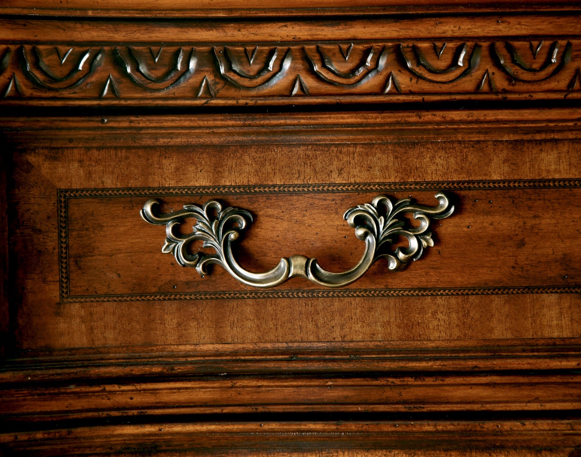 Old World Bedside Chest - Brown