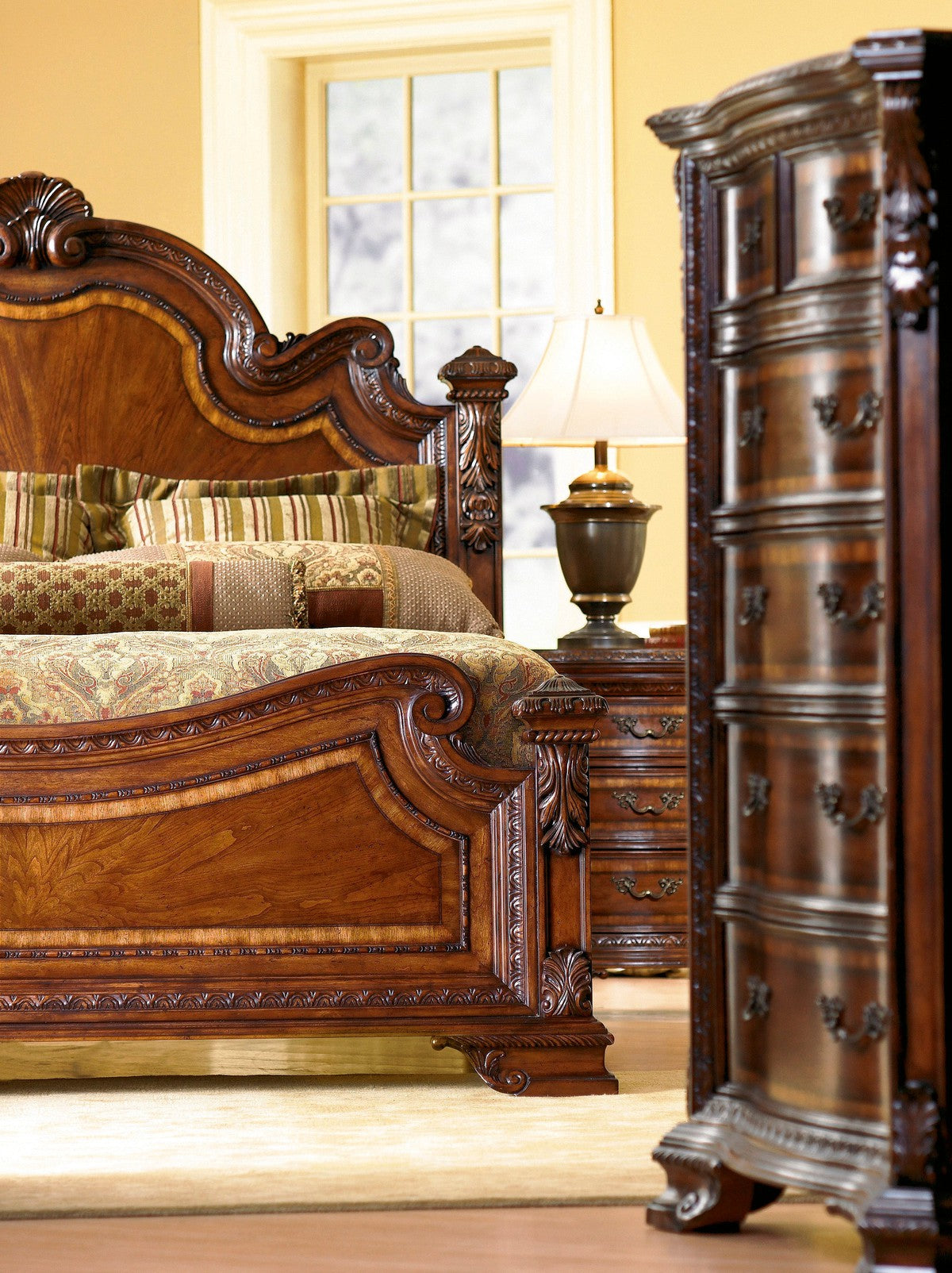 Old World Eastern King Estate Bed - Brown