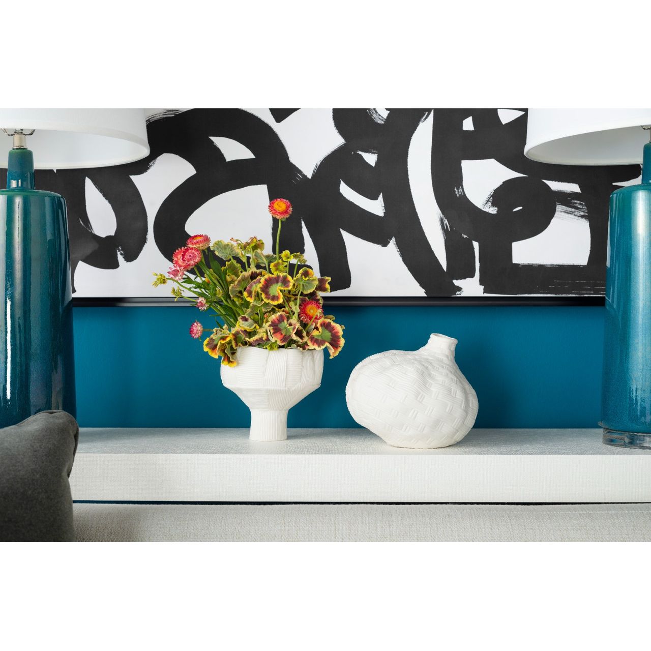 Tamarindo Small Vase, Blanc de Chine